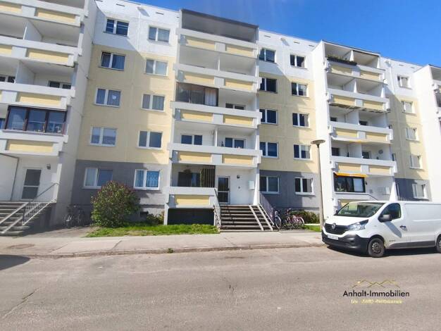 Wohnung zur Miete 420 € 4 Zimmer 64,8 m² EG Werner-Seelenbinder-Ring 14 Süd Dessau-Roßlau 06849