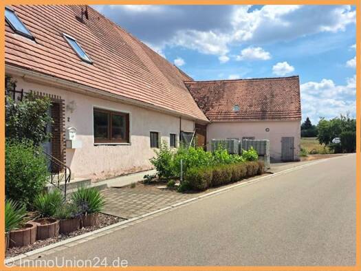 Bauernhaus zum Kauf 199.000 € 16 Zimmer 335 m² 835 m² Grundstück frei ab sofort Wassertrüdingen 91717
