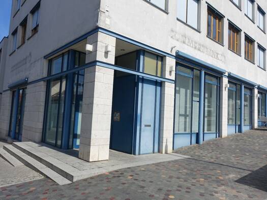 Laden zur Miete provisionsfrei 2.310 € 384,3 m² Verkaufsfläche Markt 10 Neustrelitz Neustrelitz 17235