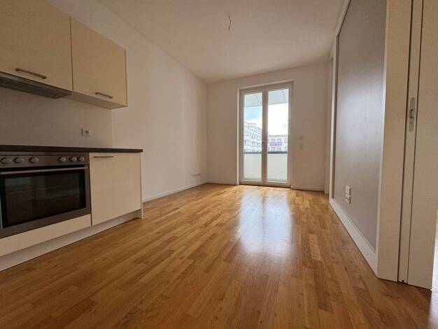 Wohnung zur Miete 582 € 2 Zimmer 36,8 m² 2. Geschoss frei ab sofort Prager Straße 12 a Reudnitz-Thonberg Leipzig 04103