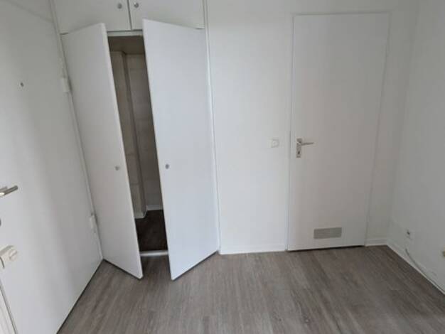 Wohnung zur Miete 871 € 3 Zimmer 76,3 m² 6. Geschoss frei ab 10.09.2025 Luckemeyerstr. 39 Ludenberg Düsseldorf 40629