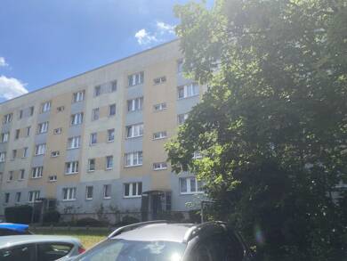 Wohnung zur Miete 380 € 3 Zimmer 61 m² frei ab 01.08.2025 Halle 06128