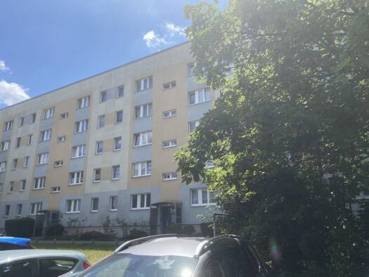 Wohnung zur Miete 380 € 3 Zimmer 61 m² frei ab sofort Halle 06128