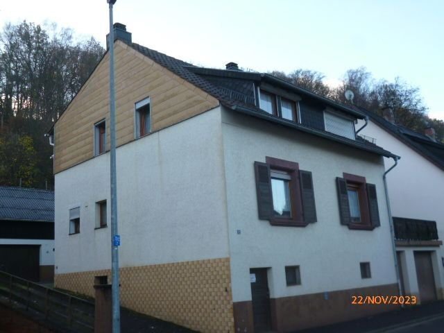 Einfamilienhaus zum Kauf 189.000 € 6 Zimmer 135 m²<br/>Wohnfläche 650 m²<br/>Grundstück ab sofort<br/>Verfügbarkeit Kirrberg Homburg 66424