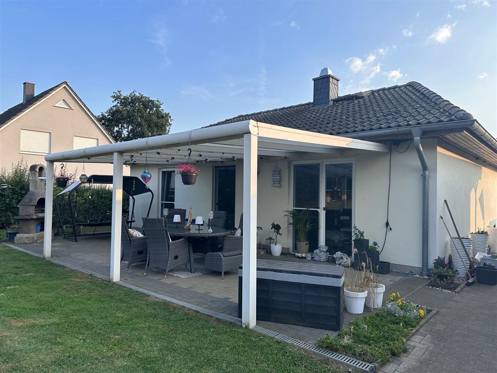 Bungalow zum Kauf 327.000 € 3 Zimmer 78 m²<br/>Wohnfläche 987 m²<br/>Grundstück 01.02.2025<br/>Verfügbarkeit Kartlow Neuburg , NWM 23974