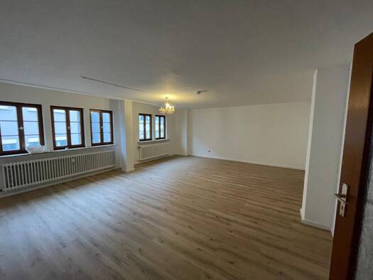 Wohnung zur Miete 730 € 4 Zimmer 104 m² Geschoss -3/4 frei ab sofort Pfarrgasse 2 Buchen Buchen (Odenwald) 74722