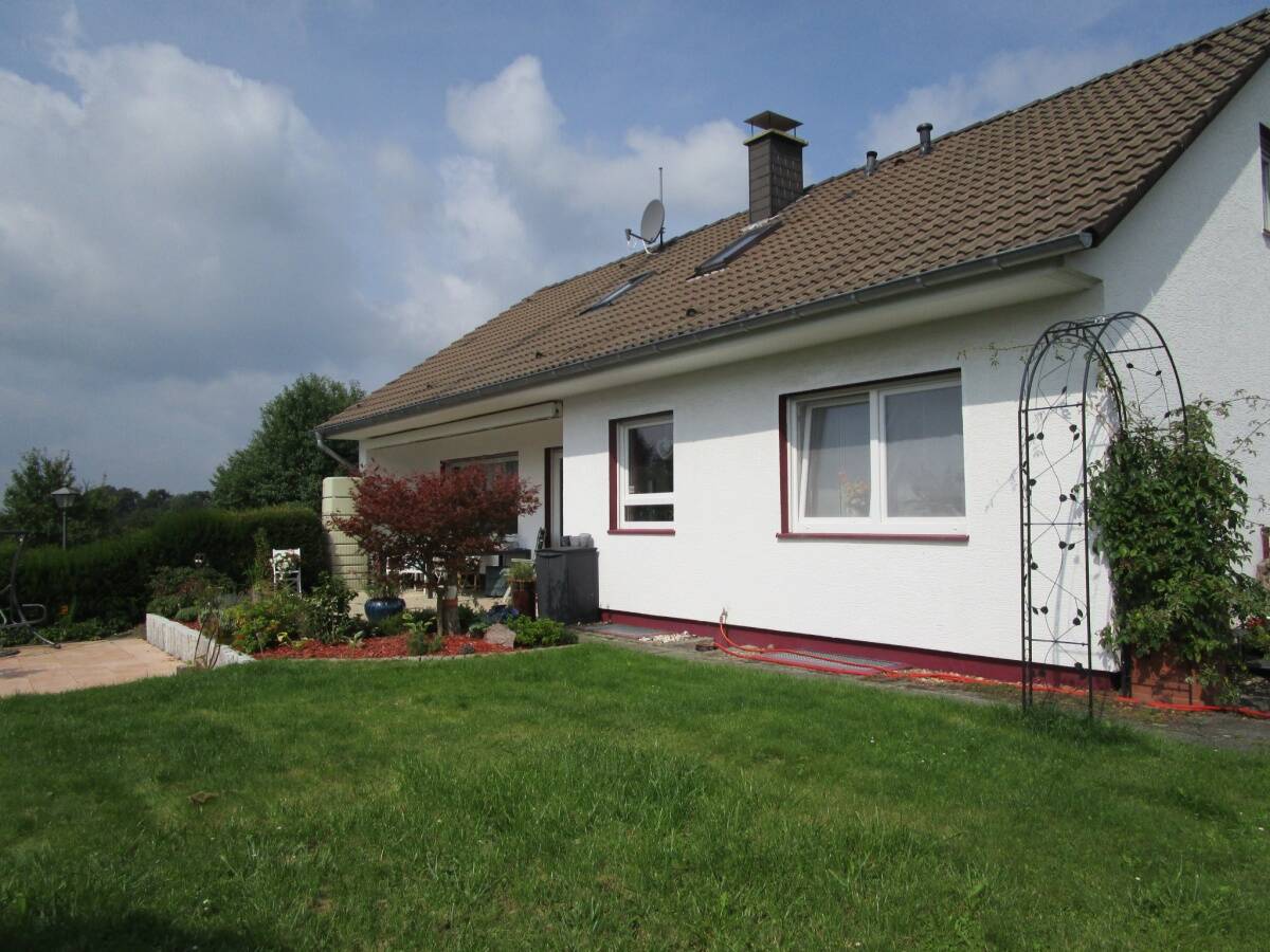 HENNEF Nähe, schönes freist. Einfamilienhaus mit ca. 200 m² WNfl. ca. 643 m² Grst., Garage, Keller