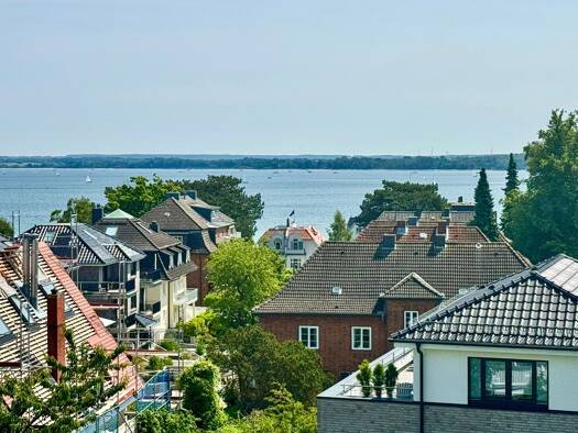 Wohnung zum Kauf 629.000 € 5 Zimmer 119 m² Dachgeschoss, 2. Geschoss frei ab sofort Lübeck 23570