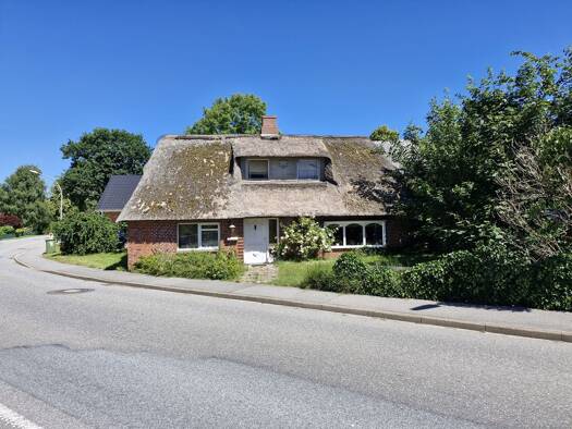Haus zum Kauf 129.000 € 4,5 Zimmer 90 m² 228 m² Grundstück frei ab sofort Ahrenshöft 25853