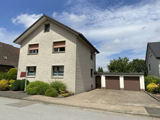 Mehrfamilienhaus zum Kauf 385.000 € 5 Zimmer 122 m² 994 m² Grundstück Asemissen Leopoldshöhe 33818