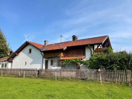 Mehrfamilienhaus zum Kauf 300.000 € 7 Zimmer 150 m² 346 m² Grundstück frei ab sofort Obergünzburg 87634