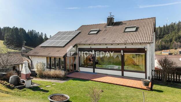 Mehrfamilienhaus zum Kauf 570.000 € 9 Zimmer 270 m² 758 m² Grundstück Gütenbach 78148
