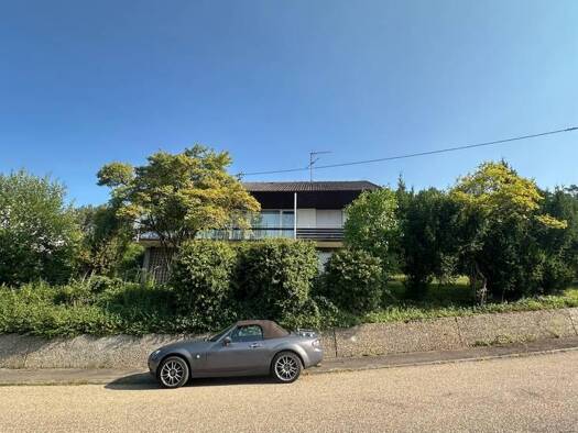 Haus zum Kauf 750.000 € 9 Zimmer 210 m² 985 m² Grundstück Ostelsheim 75395