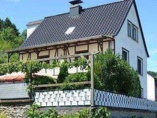 Haus zum Kauf 325.000 € 8 Zimmer 220 m² 1.680 m² Grundstück Martinstraße 2 Ensch 54340