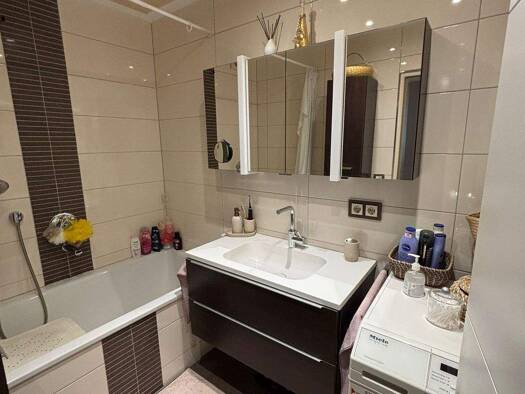 Wohnung zum Kauf 429.000 € 4 Zimmer 94 m² 1. Geschoss frei ab sofort Zerzabelshof Östliche Außenstadt 90480