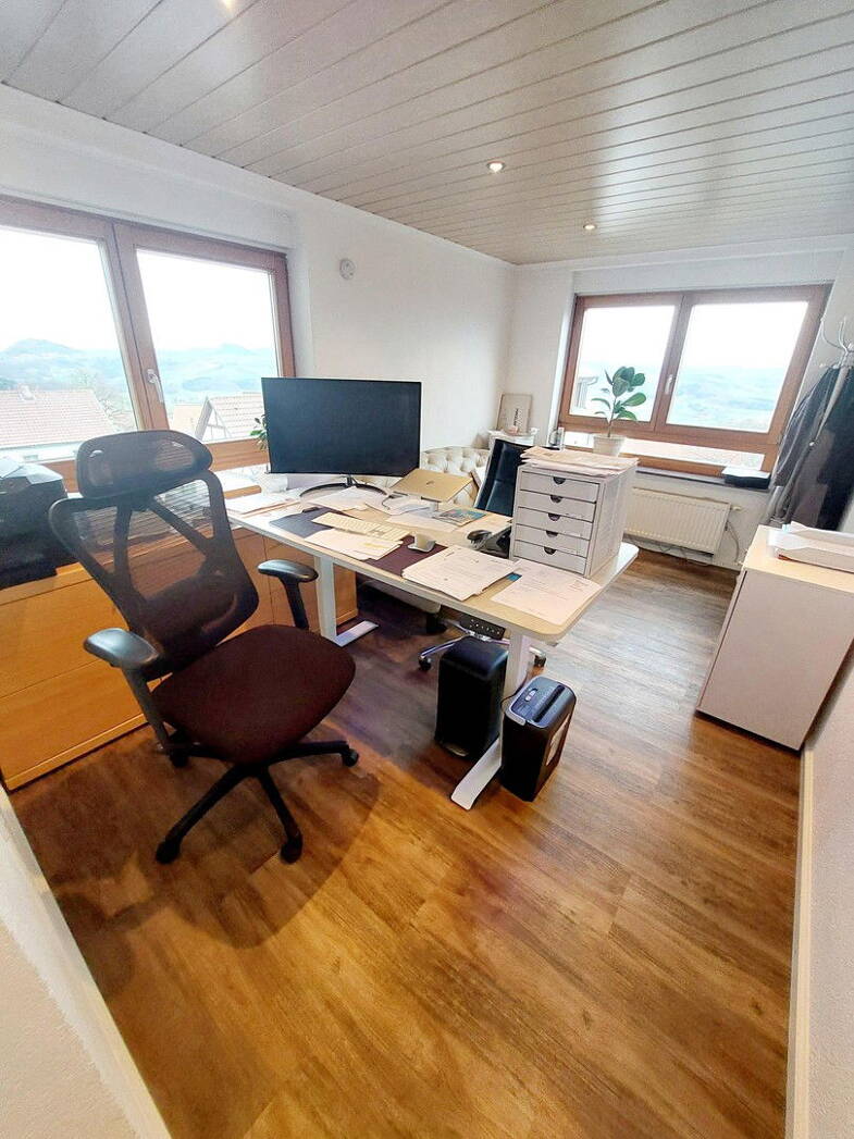 Wohnung zur Miete 1.500 € 5 Zimmer 155 m² Dachgeschoss, 1. Geschoss frei ab 01.08.2025 Bruckhölzer 1 Hohenstaufen Hohenstaufen 73037