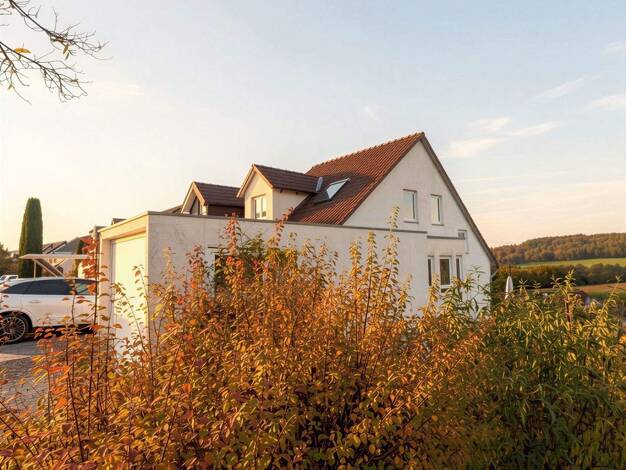 Doppelhaushälfte zum Kauf provisionsfrei 998.000 € 8 Zimmer 241 m² 486 m² Grundstück Holzgerlingen 71088