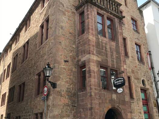 Wohnung zur Miete 900 € 2 Zimmer 87,6 m² 1. Geschoss frei ab 01.01.2026 Markt 18 Marburg 35037