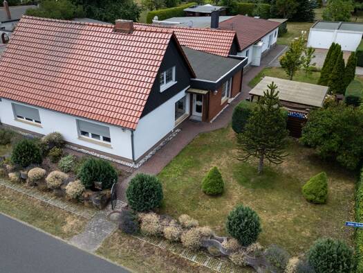 Doppelhaushälfte zum Kauf 350.000 € 6 Zimmer 170 m² 1.092 m² Grundstück frei ab sofort John-Schehr-Straße 24 Finow Eberswalde 16227
