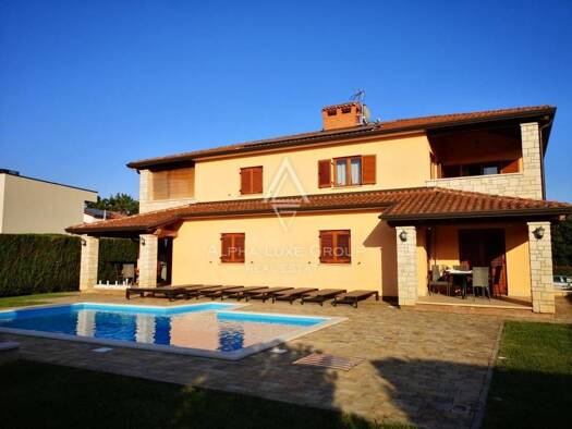 Haus zum Kauf 670.000 € 10 Zimmer 417 m² Porec Luka