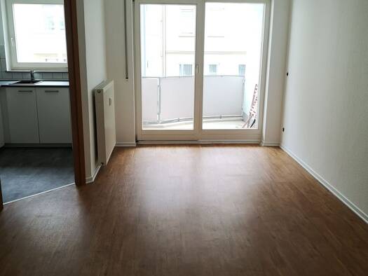 Wohnung zur Miete 325 € 2 Zimmer 46,1 m² 1. Geschoss frei ab 15.08.2026 Freitagstraße 55 c Ostviertel Gera 07546