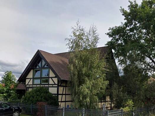 Einfamilienhaus zur Miete 1.950 € 8,5 Zimmer 210 m² 1.170 m² Grundstück frei ab 01.11.2026 Hauptstraße 10 Dissen Dissen-Striesow 03096