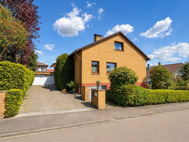 Einfamilienhaus zum Kauf 550.000 € 7 Zimmer 158,6 m² 471 m² Grundstück Altenriet 72657