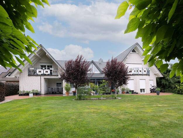 Einfamilienhaus zum Kauf 650.000 € 9 Zimmer 293,7 m² 1.500 m² Grundstück Lemförde 49448