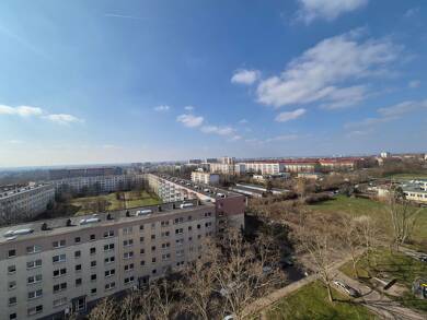Wohnung zur Miete 505 € 4 Zimmer 67,7 m² 8. Geschoss Grenobler Straße 12 Südstadt Halle 06130