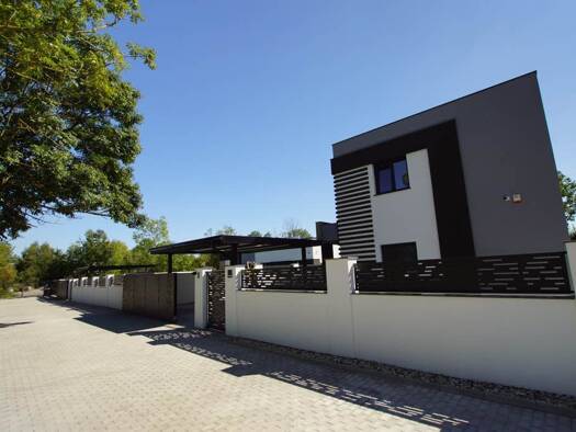 Einfamilienhaus zum Kauf - Erstbezug 2.200.000 € 9 Zimmer 397 m² 8.862 m² Grundstück Humbold 4 Dölau West 06120
