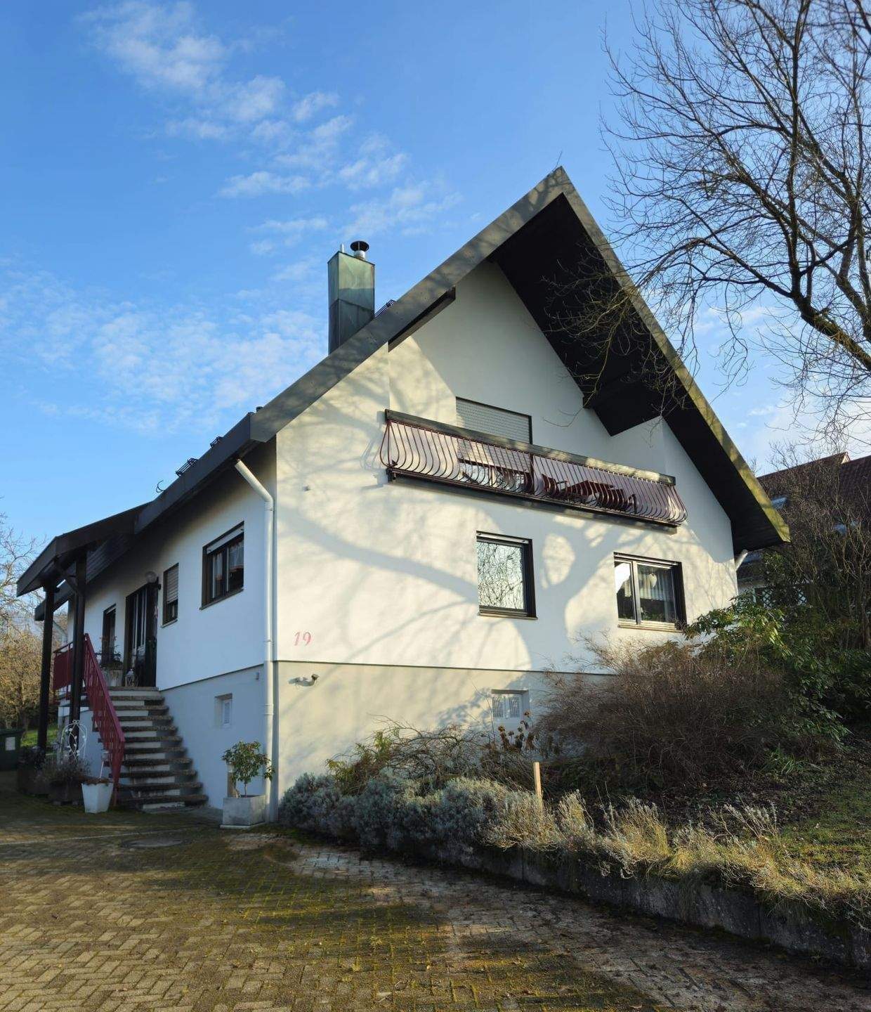 Immobilie in Lauf - LAUF: TOP-Objekt: sehr schönes, großzügiges, gepflegtes Ein- / Zwei-Familienhaus in toller, ruhiger Wohnlage von Lauf - Bild 1