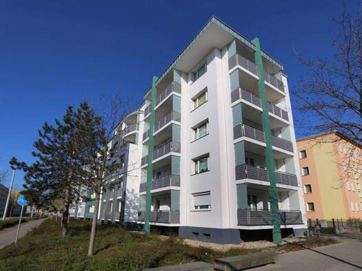 Wohnung zur Miete 470 € 3 Zimmer 65,1 m² 5. Geschoss frei ab 01.03.2026 Askanische Straße 82 Innenstadt Dessau-Roßlau 06842