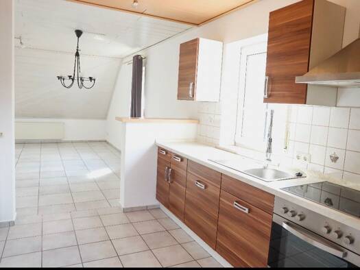 Wohnung zur Miete 1.390 € 4 Zimmer 139 m² Geschoss 1/1 frei ab sofort Gärbershof Amberg 92224