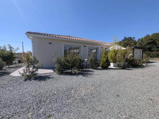 Haus zum Kauf 212.000 € 80 m² 921 m² Grundstück Saint-Ciers-sur-Gironde 33820
