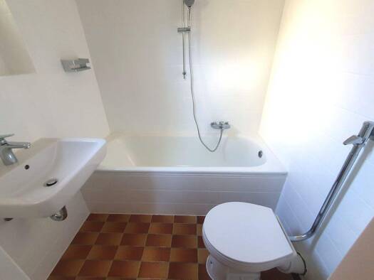 Studio zur Miete 410 € 1 Zimmer 33 m² frei ab 01.10.2026 Gostenhof Nürnberg 90429