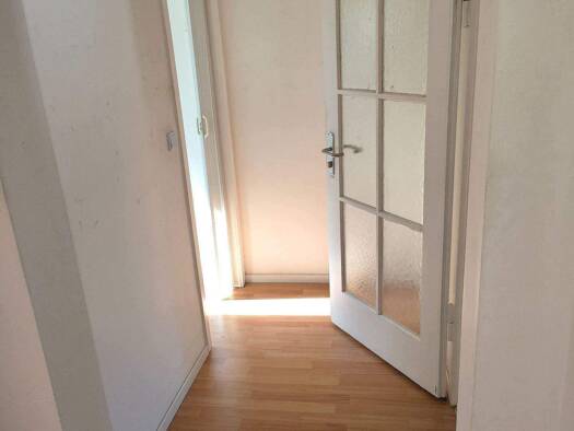 Wohnung zur Miete 415 € 1,5 Zimmer 31 m² Geschoss 2/2 frei ab sofort Reutlinger Straße 11 Schweinau Nürnberg 90441