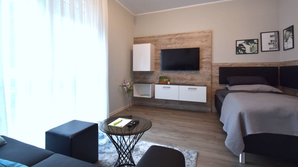 Studio zur Miete 745 € 1 Zimmer 24 m² Spessartstr. 30-32 Innenstadt Aschaffenburg 63743