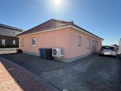 Bungalow zum Kauf 319.000 € 4 Zimmer 123,7 m² 613 m² Grundstück Helmstedt 38350