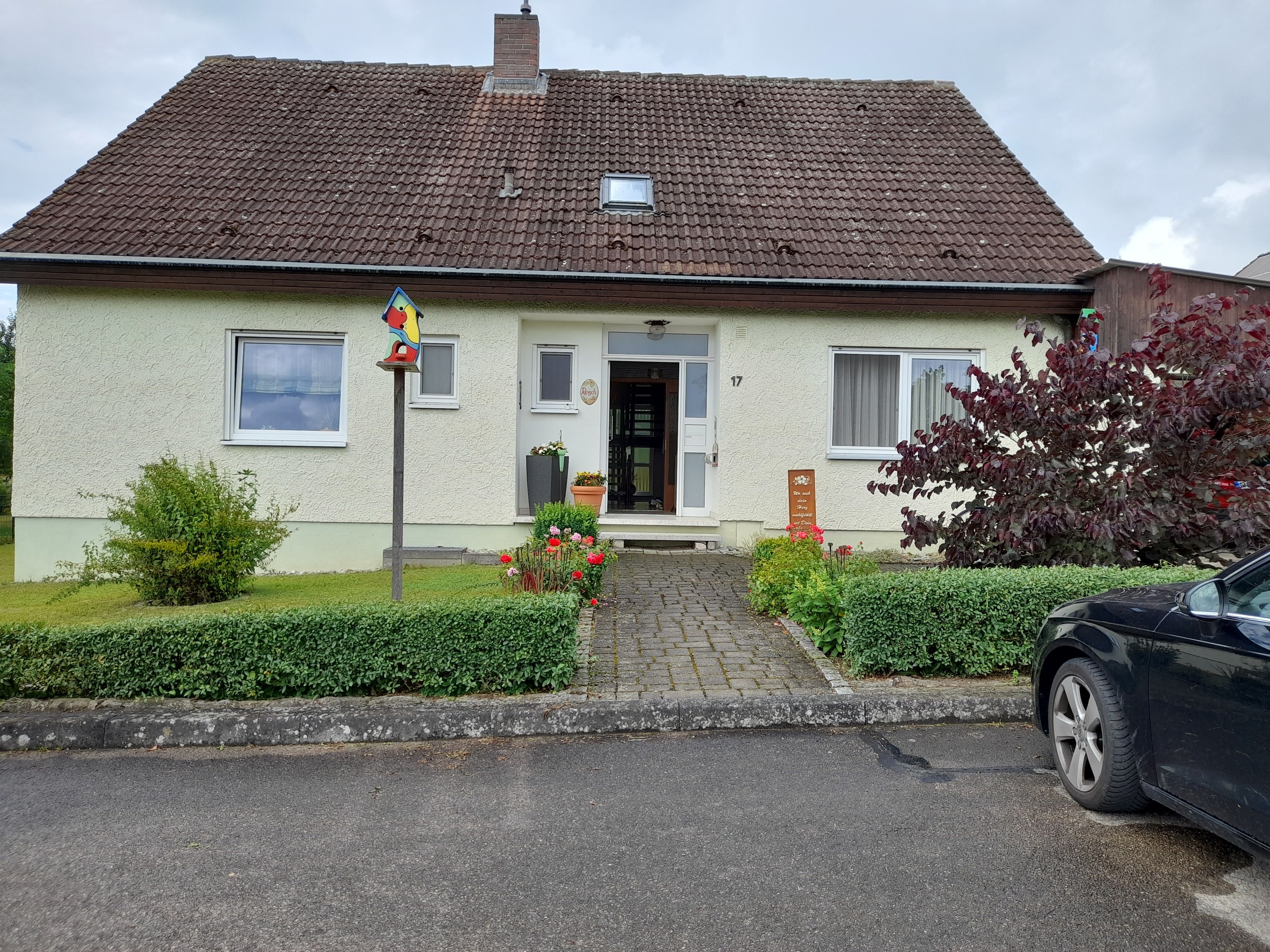 Einfamilienhaus zum Kauf 429.000 € 7 Zimmer 197 m²<br/>Wohnfläche 742 m²<br/>Grundstück Herrieden Herrieden 91567