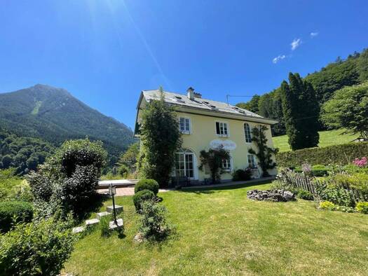 Haus zum Kauf 1.490.000 € 9 Zimmer 240 m² 1.033 m² Grundstück frei ab sofort Berchtesgaden 83471