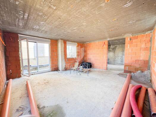 Einfamilienhaus zum Kauf 450.000 € 6 Zimmer 225 m² Grundstück Maksimir 10000