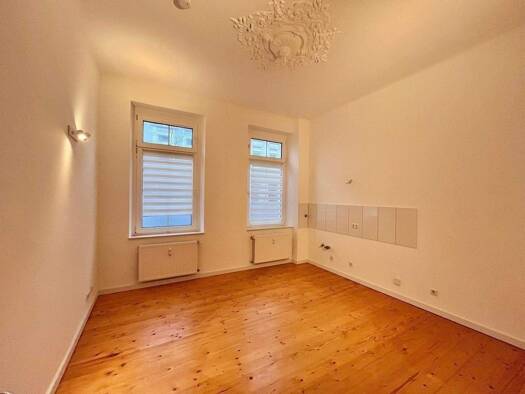 Wohnung zur Miete 650 € 2 Zimmer 38 m² EG frei ab sofort Blumenstr. 120 Stadtmitte Krefeld 47798