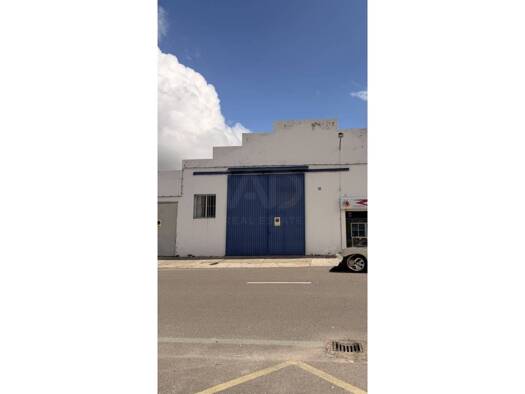 Verkaufsfläche zum Kauf 161.000 € 356 m² Verkaufsfläche Medina del Campo 47400