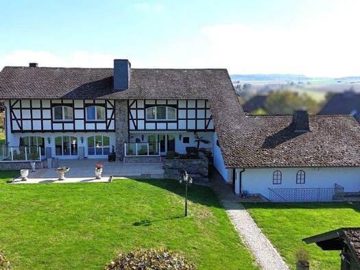 Villa zum Kauf 675.000 € 8 Zimmer 330 m² 2.568 m² Grundstück Frankenau 35110