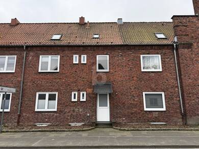 Mehrfamilienhaus zum Kauf 319.000 € 6 Zimmer 118 m² 200 m² Grundstück Hiort Lorenzen Schule I Schleswig 24837