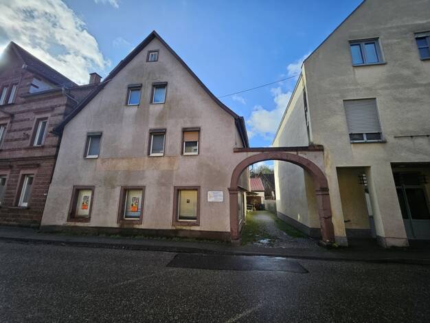 Haus zum Kauf 164.900 € 8 Zimmer 161 m² 452 m² Grundstück Albersweiler 76857