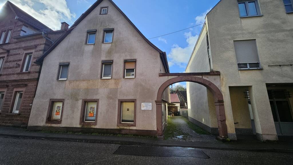 Haus zum Kauf 164.900 € 8 Zimmer 161 m² 452 m² Grundstück Albersweiler 76857