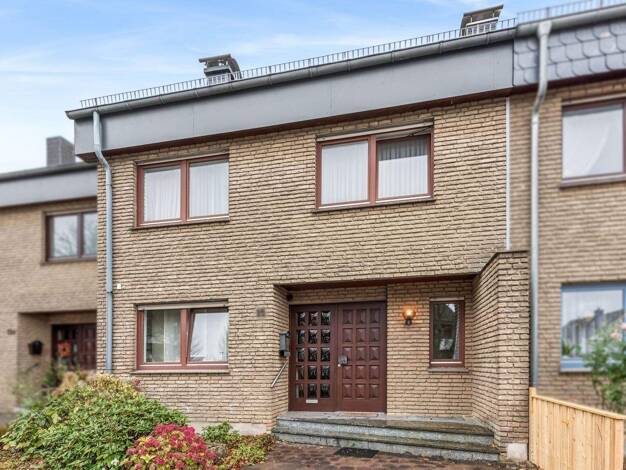 Reihenmittelhaus zum Kauf 249.000 € 5 Zimmer 120 m² 289 m² Grundstück Bustedt Bünde 32257