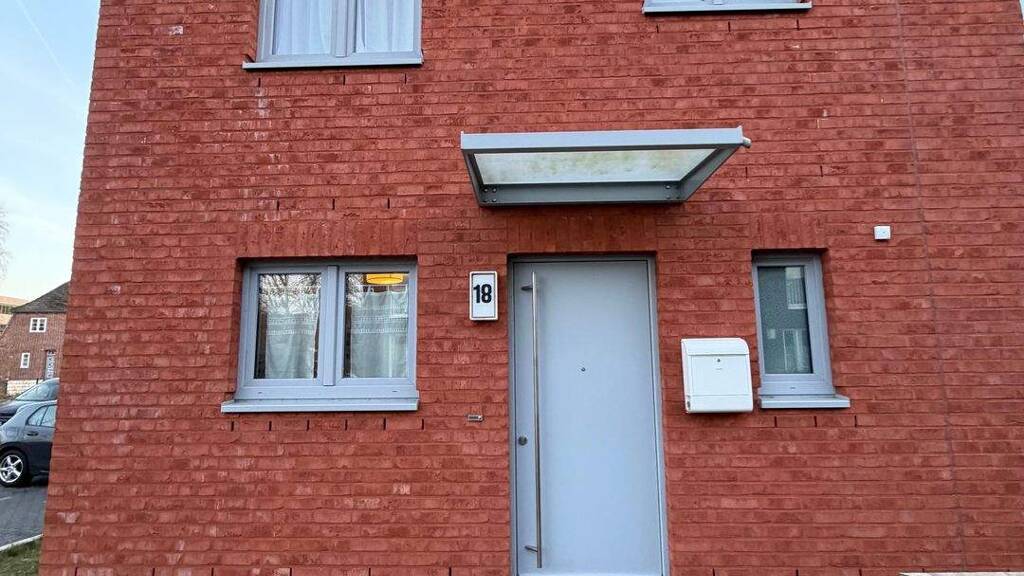 Reihenendhaus zur Miete 1.450 € 3 Zimmer 93,6 m² frei ab sofort Goethestraße 18 Schleswig 24837