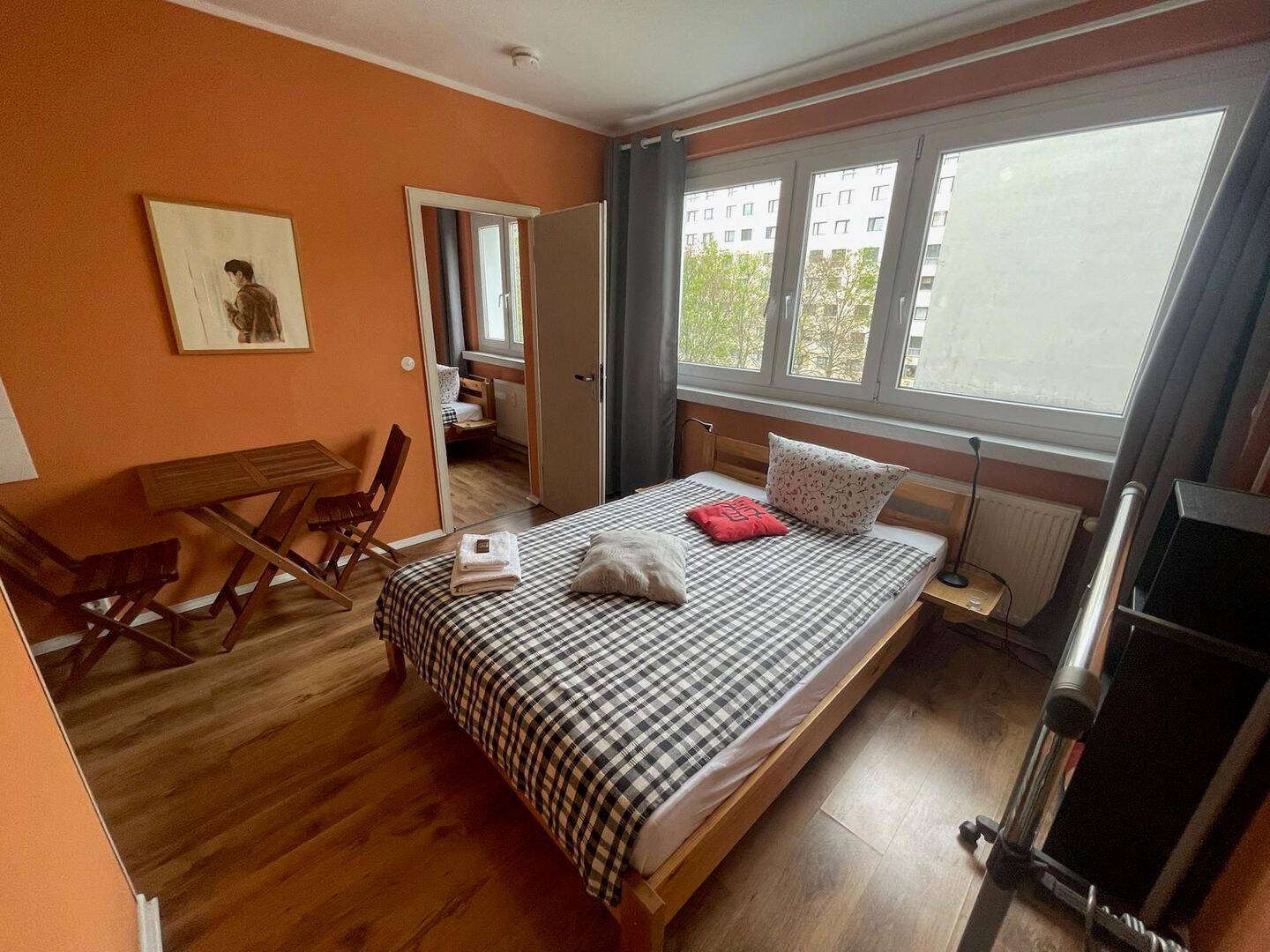 Rarität in Friedrichshain: Großzügige 4-Zimmer-Wohnung mit Stil – Berlin – Vorschaubild 2